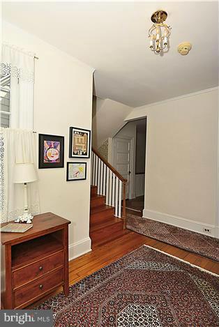 1007 Windsor Road Baltimore, MD 21208 - Photo 22 of 30 Upper 1 Hallway Landing