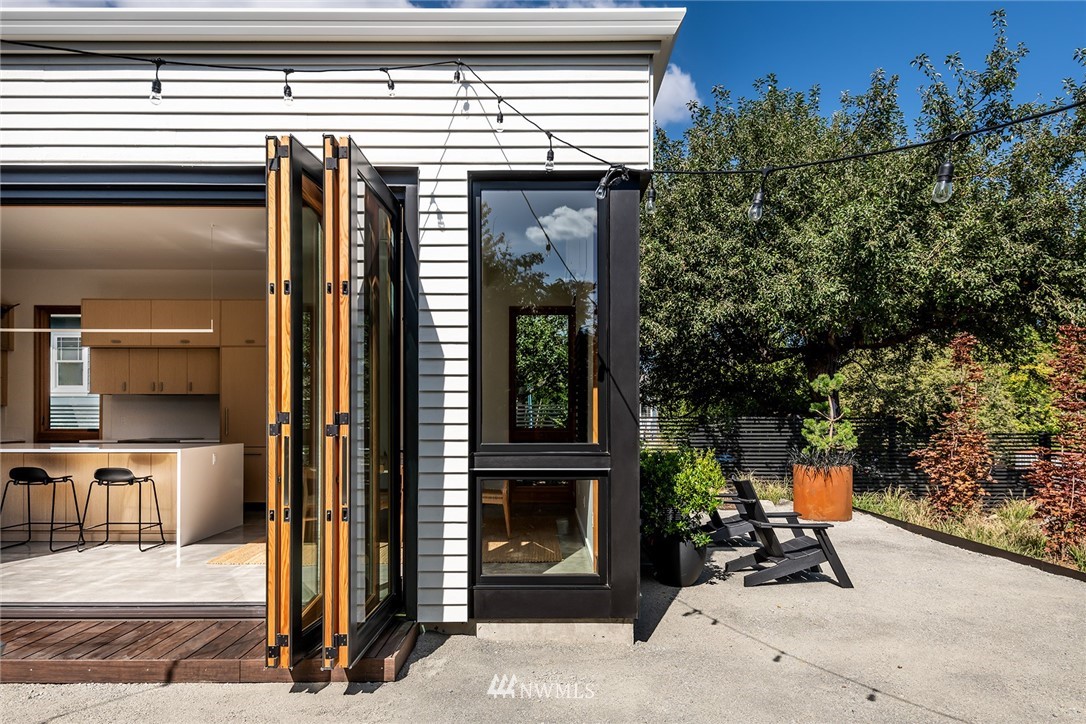 820 26th Avenue Seattle, WA 98122 - Photo 11 of 36