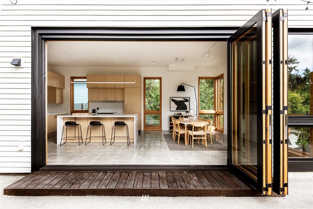 820 26th Avenue Seattle, WA 98122 - Photo 12 of 36