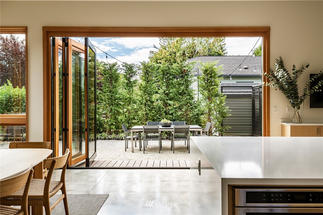 820 26th Avenue Seattle, WA 98122 - Photo 16 of 36