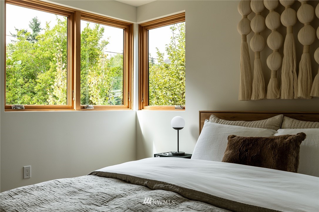 820 26th Avenue Seattle, WA 98122 - Photo 20 of 36