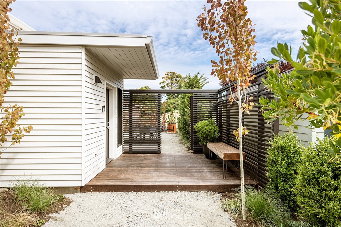 820 26th Avenue Seattle, WA 98122 - Photo 3 of 36