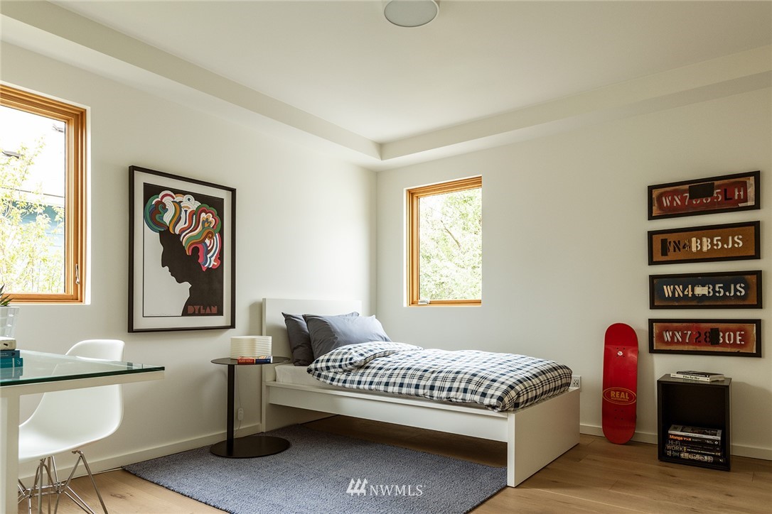 820 26th Avenue Seattle, WA 98122 - Photo 23 of 36