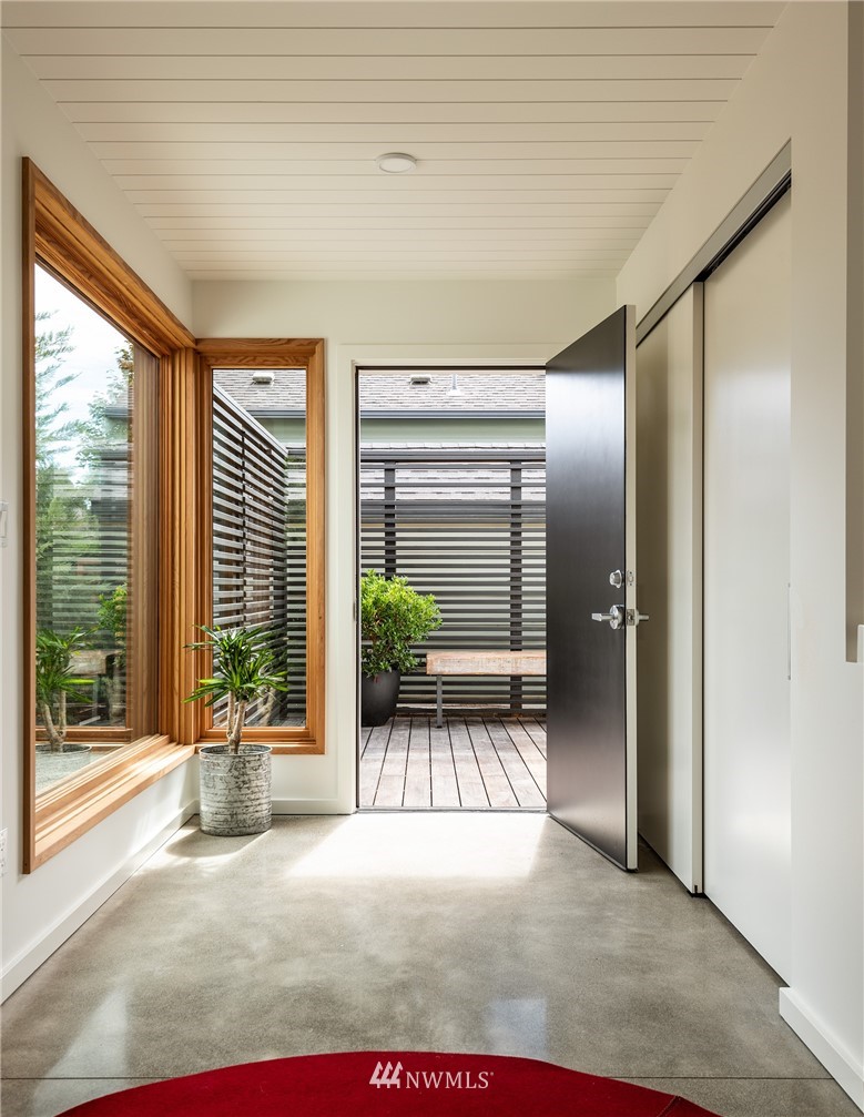 820 26th Avenue Seattle, WA 98122 - Photo 4 of 36