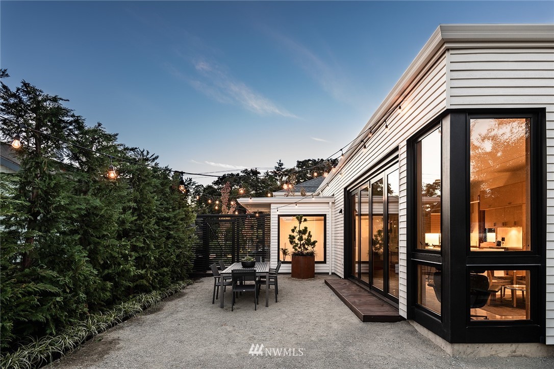 820 26th Avenue Seattle, WA 98122 - Photo 33 of 36