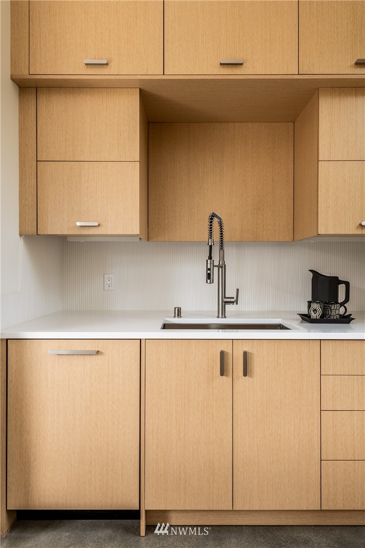 820 26th Avenue Seattle, WA 98122 - Photo 9 of 36