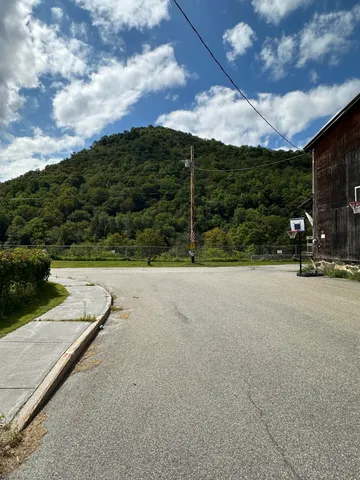 $250,000 | 6982 Main Street, Readsboro, VT 05350