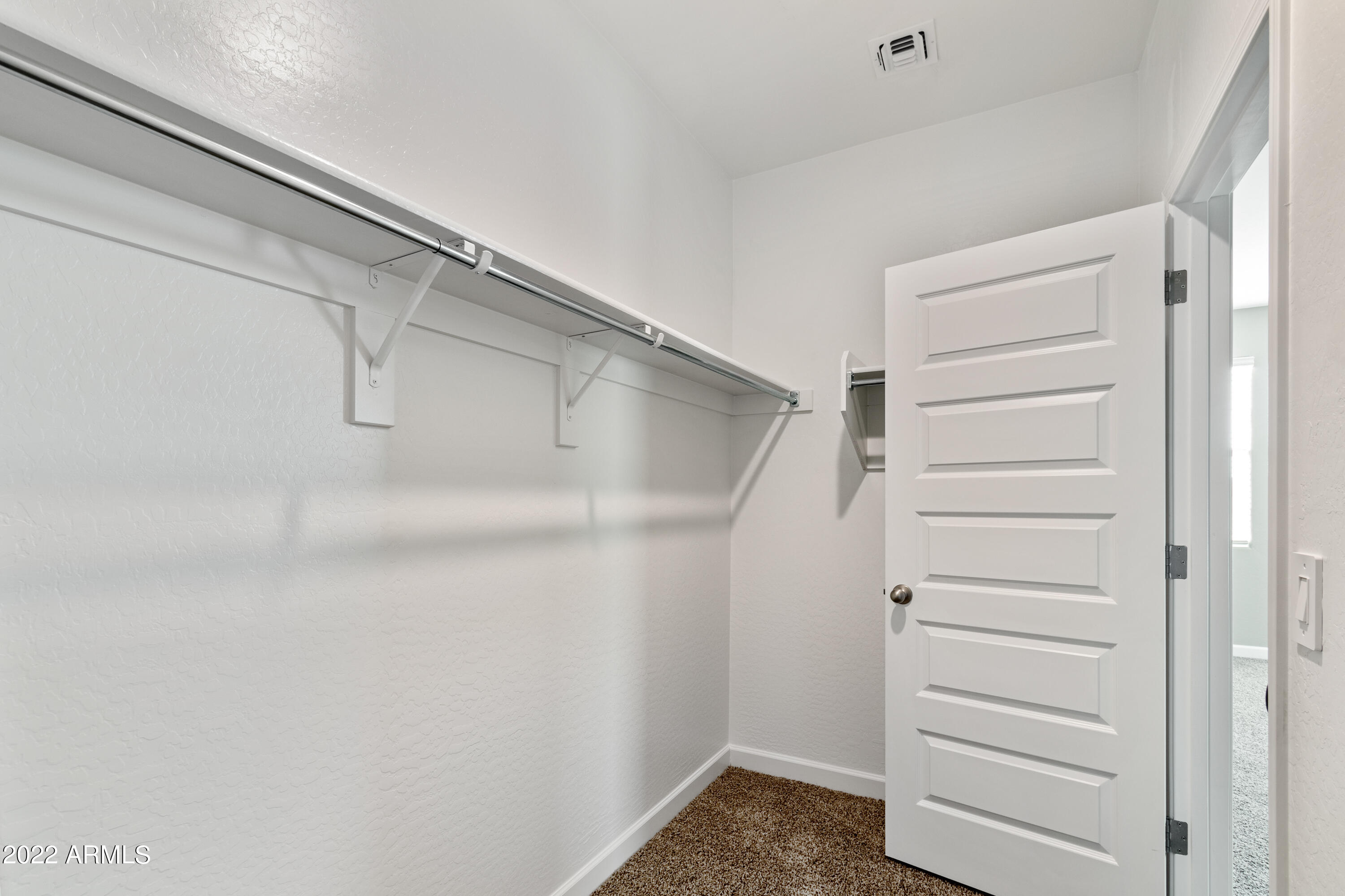 24093 West Zak Road Buckeye, AZ 85326 - Photo 15 of 52 3743_Cardinal_Desert Moon_Buckeye_AZ_DRH