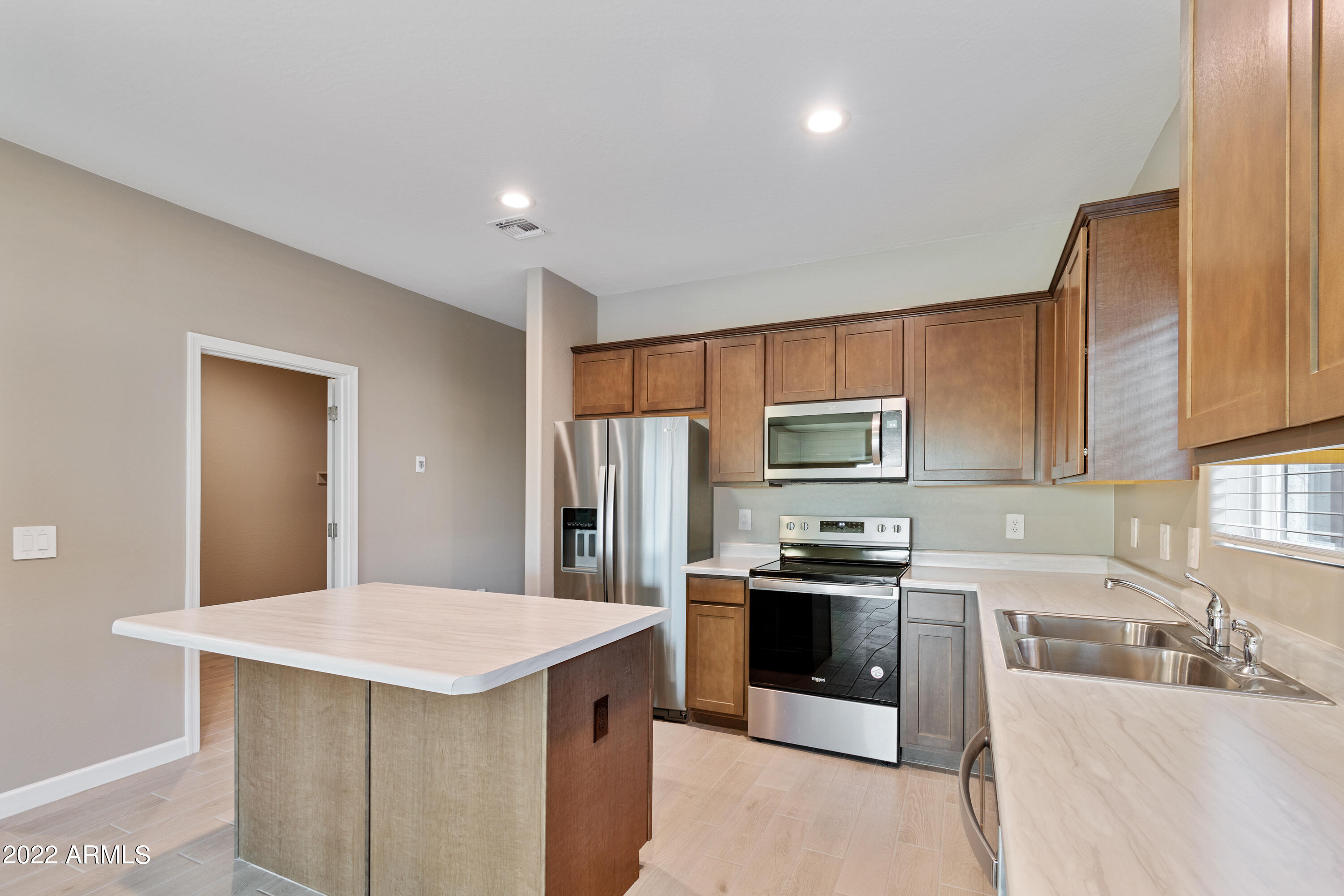 24093 West Zak Road Buckeye, AZ 85326 - Photo 20 of 52 3743_Cardinal_Desert Moon_Buckeye_AZ_DRH