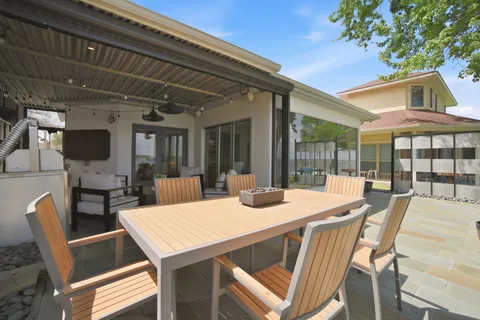 $825,000 | 1609 Schooner Point, Willis, TX 77318