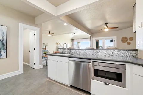 $825,000 | 1609 Schooner Point, Willis, TX 77318