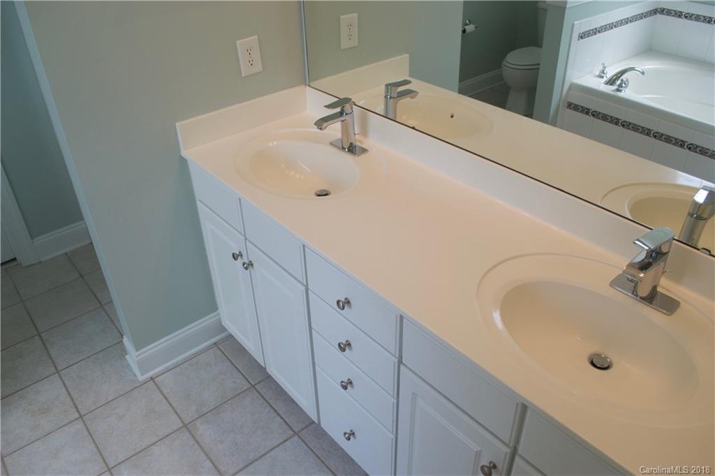 1056 Hunters Run Drive Tega Cay, SC 29708 - Photo 16 of 28 Gallery Image 16