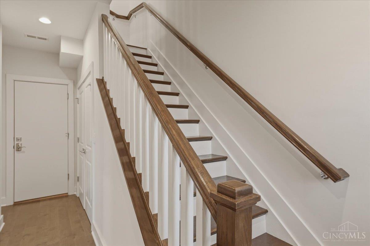 3908 Edwards Road, Unit C Cincinnati, OH 45209 - Photo 5 of 61