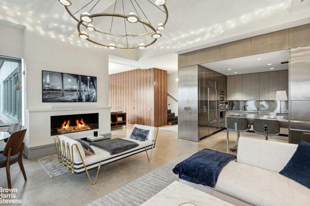 252 7th Avenue, Unit PHC Manhattan, NY 10001 - Photo 3 of 19 Gallery Image 3