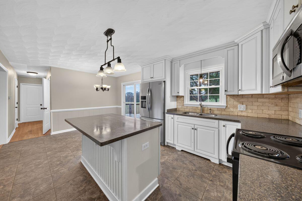 1069 Pecks Road Bedford, VA 24523 - Photo 8 of 47 8-DSC00694