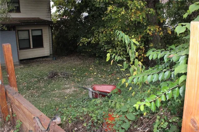 $159,900 | 4020 Davis Avenue, Homestead, PA 15120