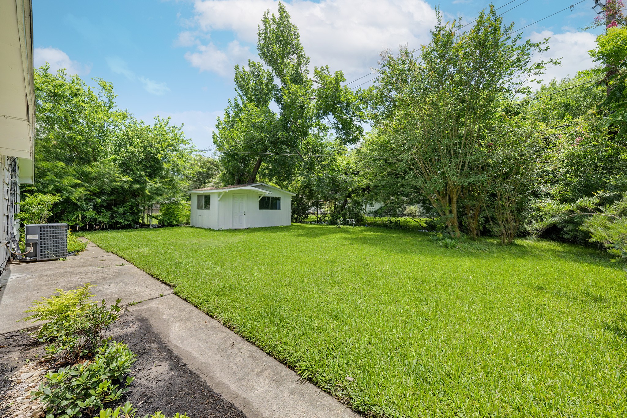 7007 Sharpview Drive Houston, TX 77074 - Photo 14 of 15