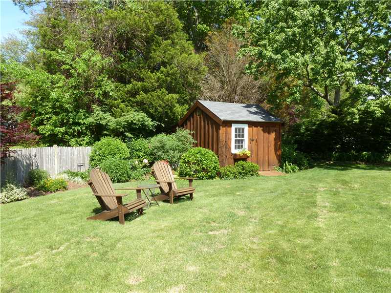 2 Briarfield Road Barrington, RI 02806 - Photo 16 of 17 Yard/Garden.