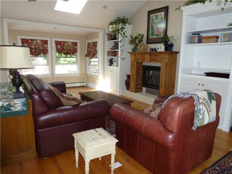 2 Briarfield Road Barrington, RI 02806 - Photo 3 of 17 Den/Family/Great Room.