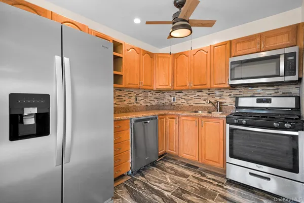 $599,999 | 1255 Udall Road, Bay Shore, NY 11706