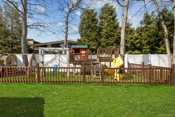 $599,999 | 1255 Udall Road, Bay Shore, NY 11706