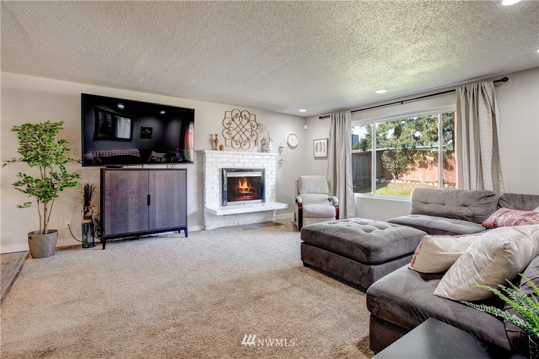 12308 Southeast 165th Street Renton, WA 98058 - Photo 2 of 18 Gallery Image 2