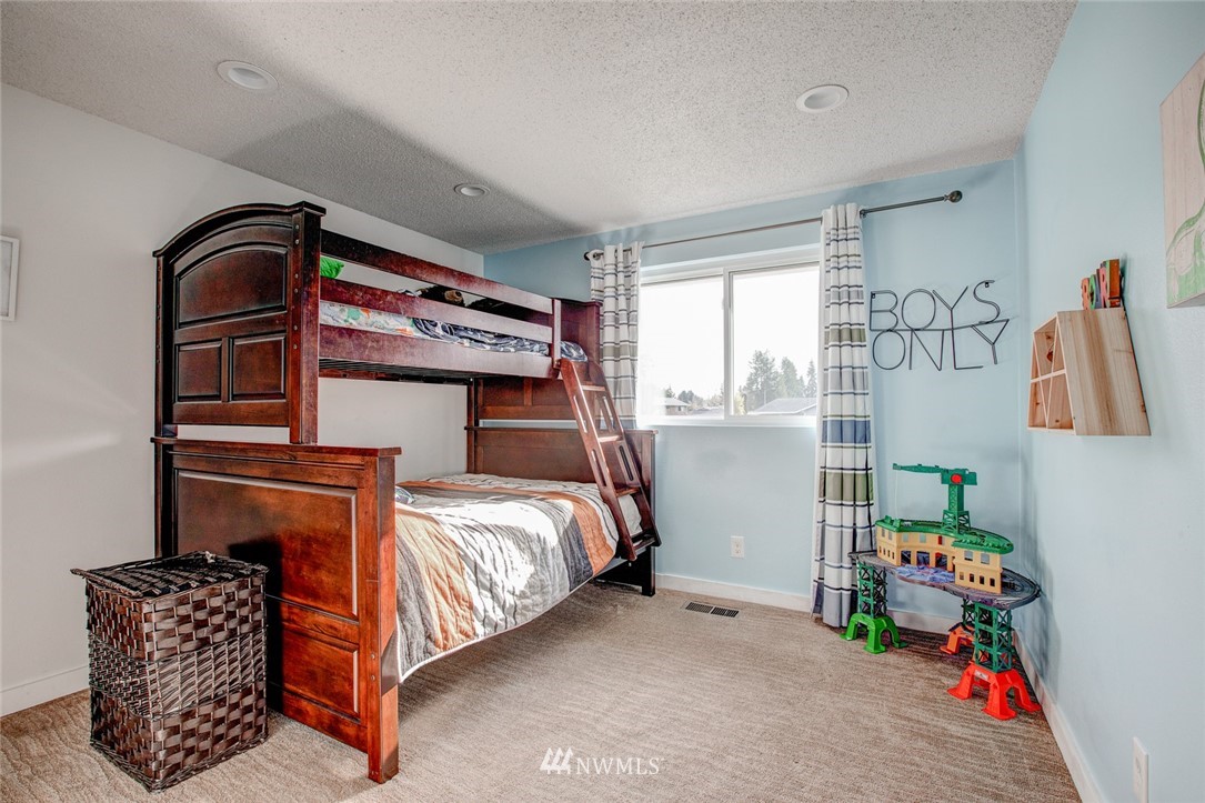 12308 Southeast 165th Street Renton, WA 98058 - Photo 11 of 18 Gallery Image 11