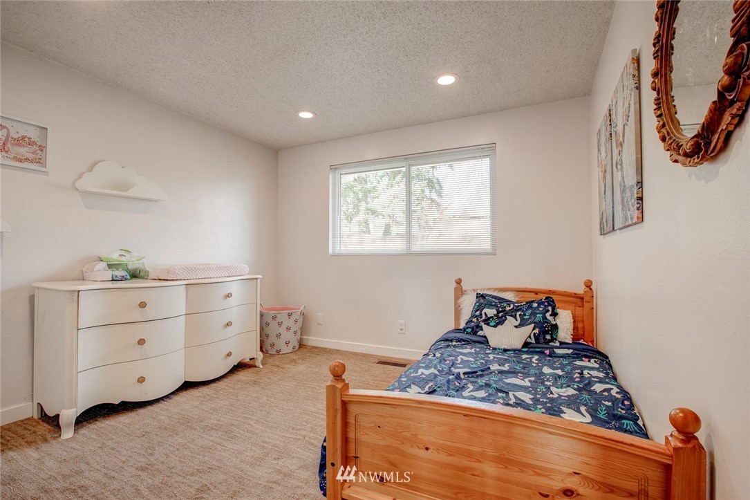 12308 Southeast 165th Street Renton, WA 98058 - Photo 12 of 18 Gallery Image 12