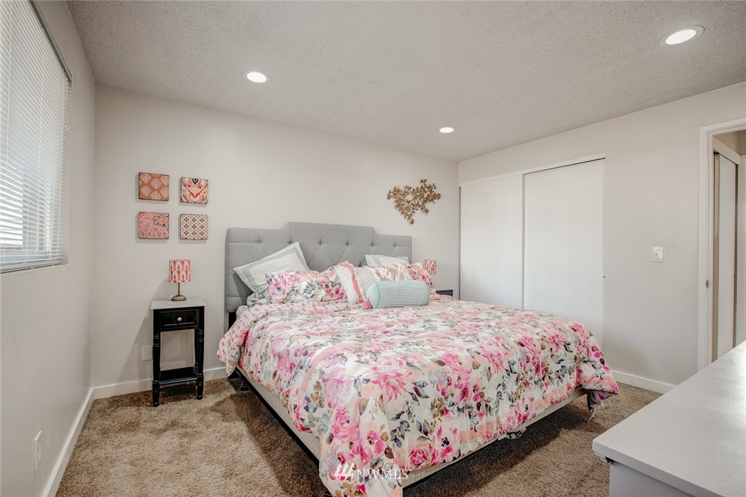 12308 Southeast 165th Street Renton, WA 98058 - Photo 8 of 18 Gallery Image 8