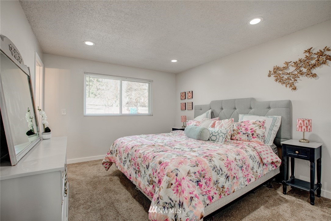 12308 Southeast 165th Street Renton, WA 98058 - Photo 9 of 18 Gallery Image 9