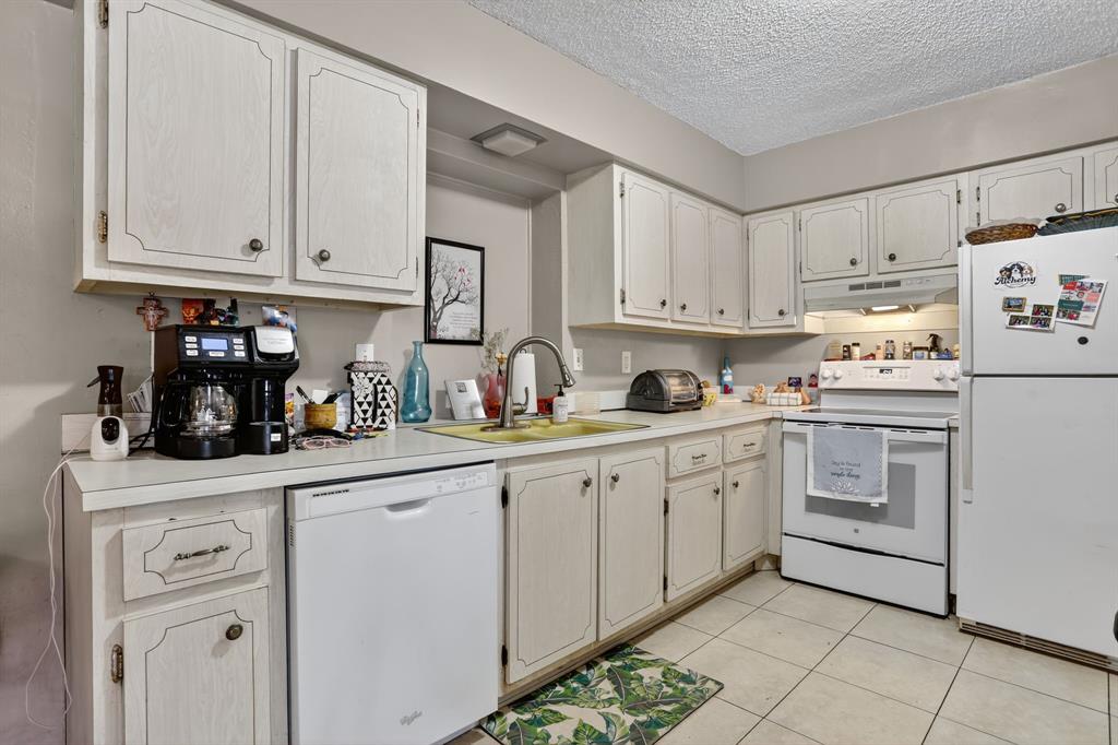 9806 Northwest 71st Street Tamarac, FL 33321 - Photo 13 of 34