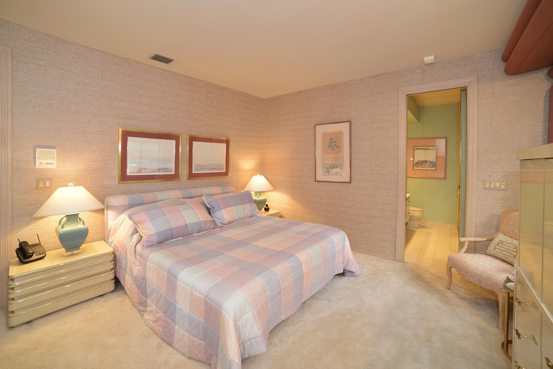 7124 Mandarin Drive Boca Raton, FL 33433 - Photo 23 of 31 Guest Suite