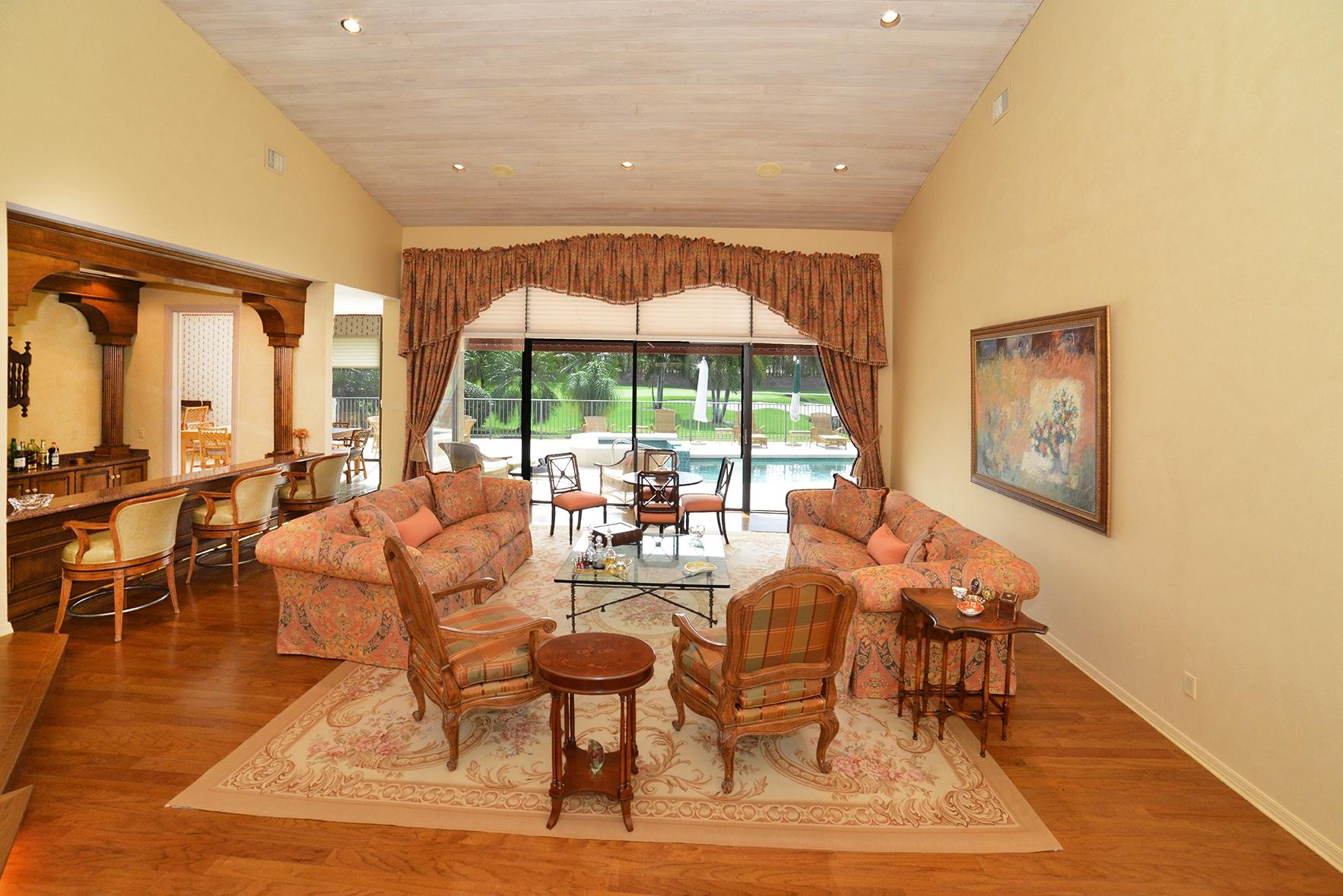 7124 Mandarin Drive Boca Raton, FL 33433 - Photo 6 of 31 Living Room