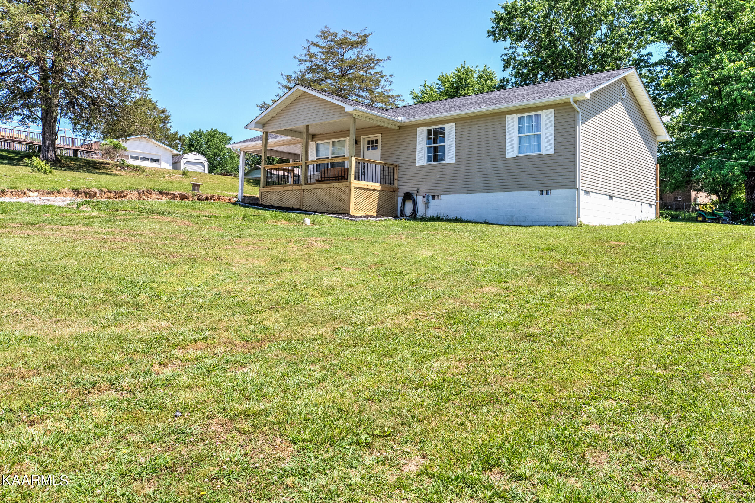 179 McCarty Road La Follette, TN 37766 - Photo 1 of 26 179 McCarty Rd-3