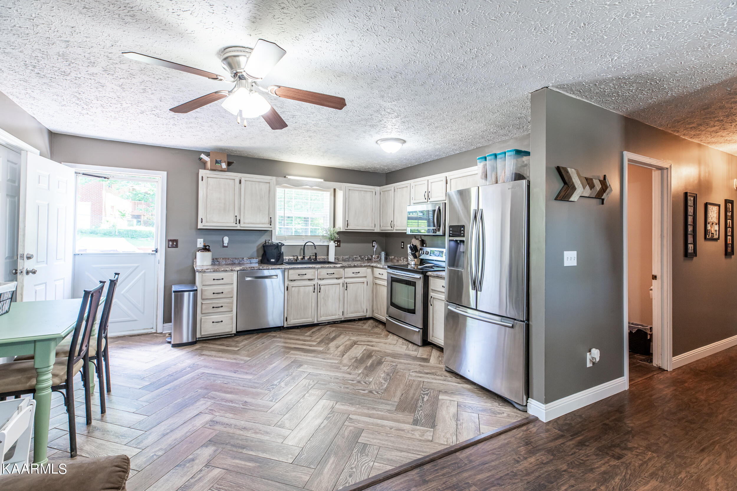 179 McCarty Road La Follette, TN 37766 - Photo 13 of 26 179 McCarty Rd-14