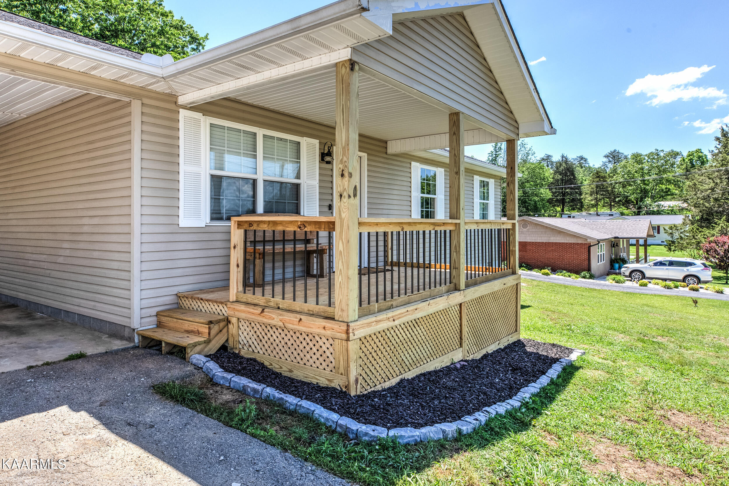 179 McCarty Road La Follette, TN 37766 - Photo 4 of 26 179 McCarty Rd-4