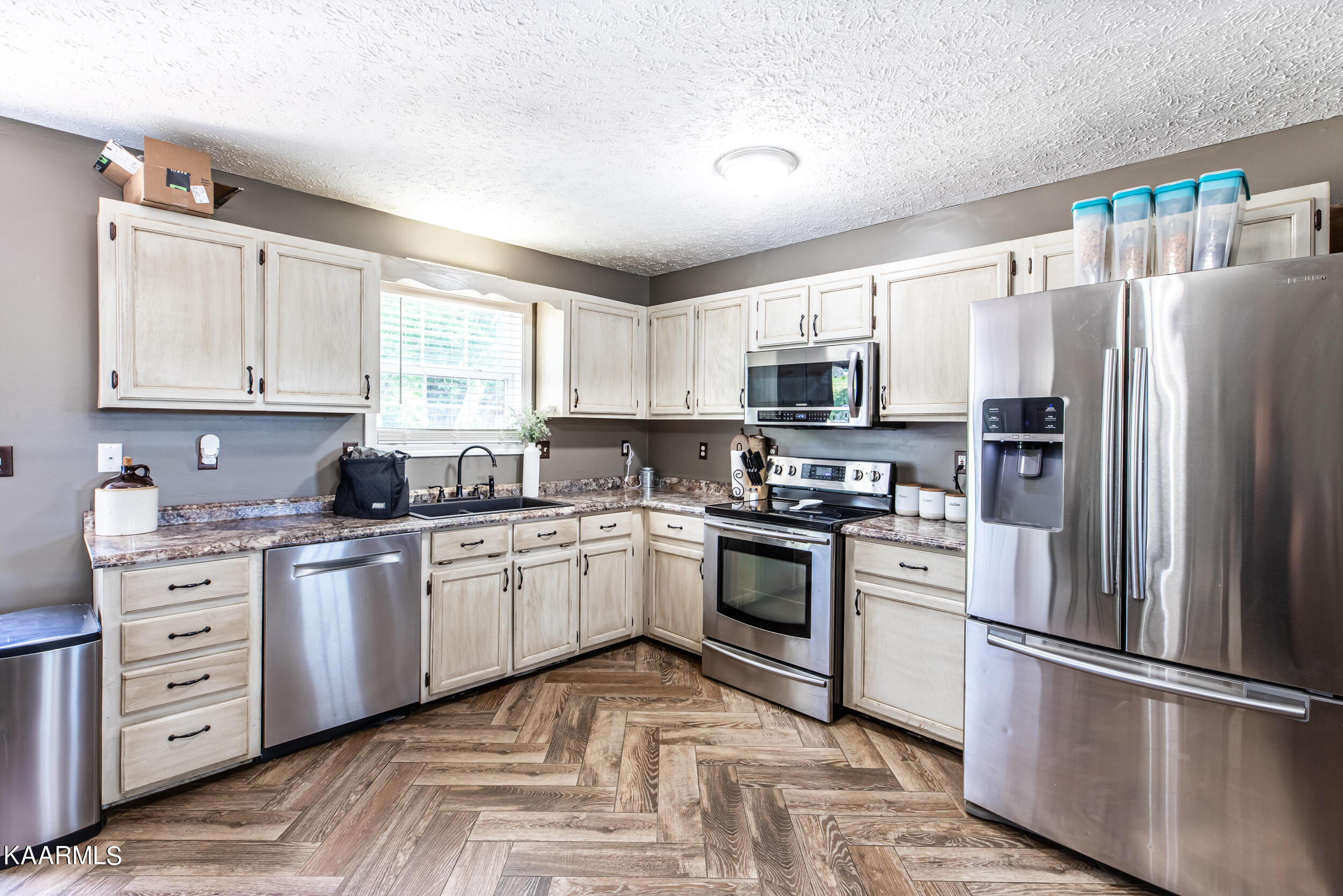 179 McCarty Road La Follette, TN 37766 - Photo 8 of 26 179 McCarty Rd-10