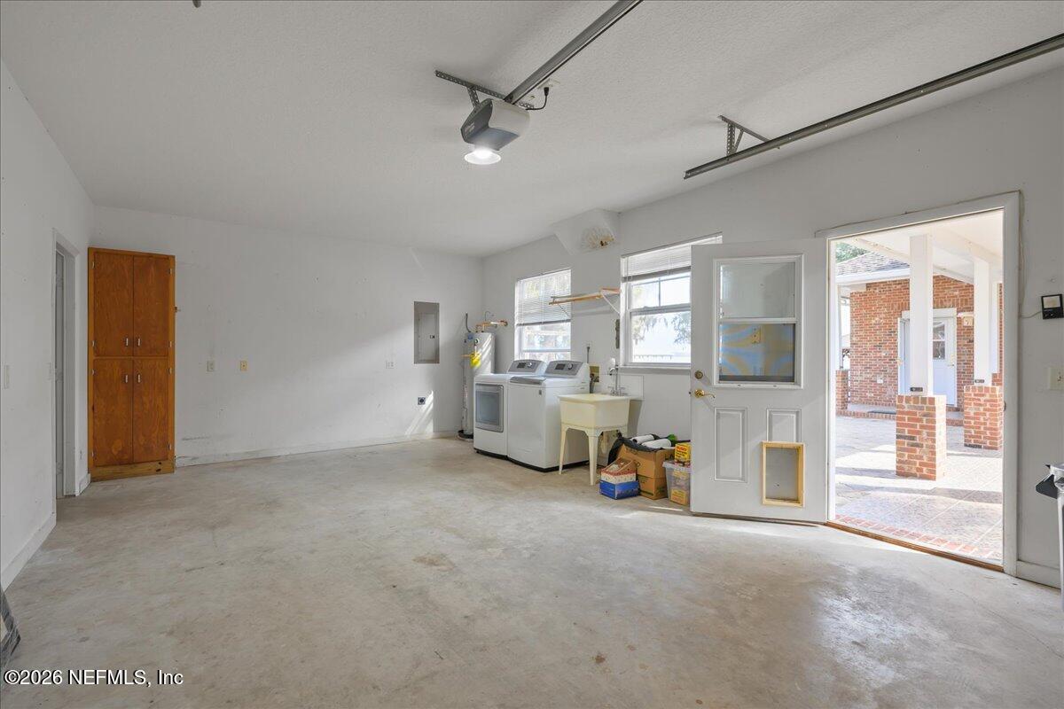 533 West River Road Palatka, FL 32177 - Photo 62 of 78 a view of a livingroom with a furniture and a large window