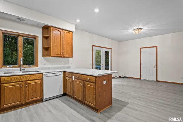 $339,900 | 2530 River Bluff Road, Mechanicsburg, IL 62545