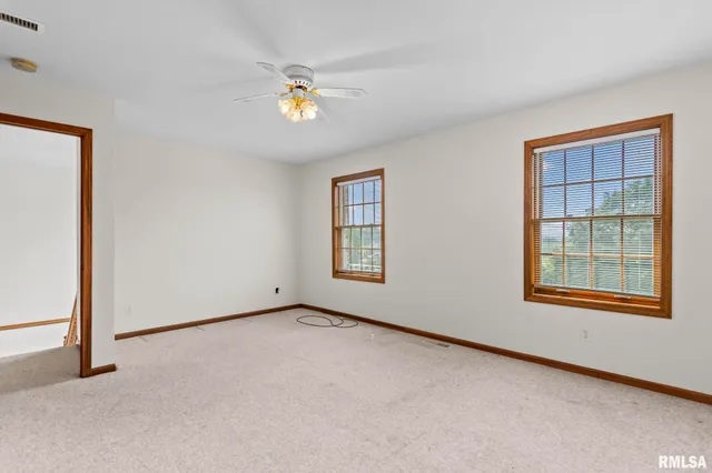 $339,900 | 2530 River Bluff Road, Mechanicsburg, IL 62545