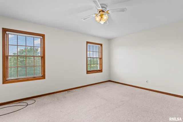 $339,900 | 2530 River Bluff Road, Mechanicsburg, IL 62545