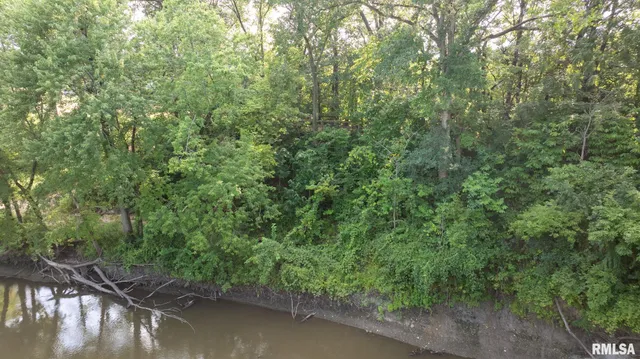 $339,900 | 2530 River Bluff Road, Mechanicsburg, IL 62545