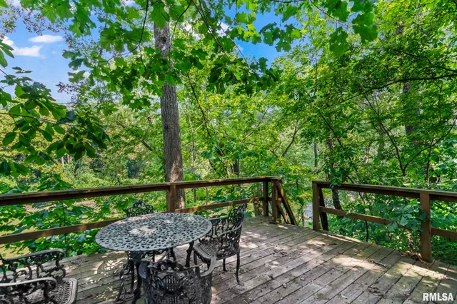 $339,900 | 2530 River Bluff Road, Mechanicsburg, IL 62545