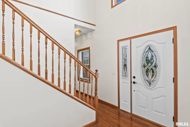 $339,900 | 2530 River Bluff Road, Mechanicsburg, IL 62545