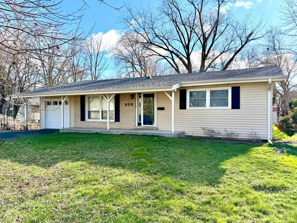 $400,000 | 839 Dundee Avenue, Barrington, IL 60010