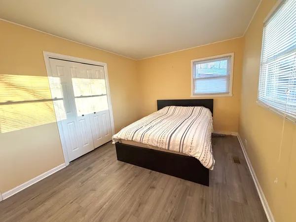 $400,000 | 839 Dundee Avenue, Barrington, IL 60010