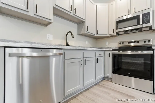 $189,999 | 125 Level Street, Charlestown, IN 47111