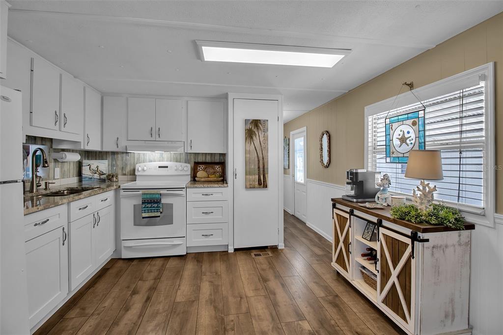 10315 Cortez Road West, Unit 27F Bradenton, FL 34210 - Photo 4 of 54