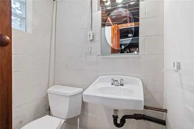 $214,900 | 1375 Edgewood Drive, West Homestead, PA 15120