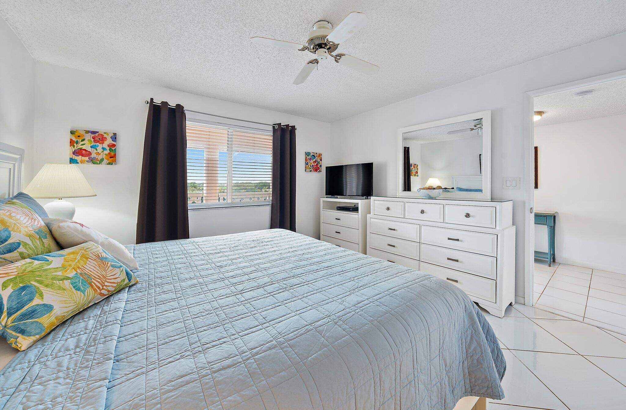 353 Highway 1, Unit E408 Jupiter, FL 33477 - Photo 11 of 39 005-353US1NE408-Jupiter-FL-SMALL